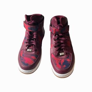 Nike Air Force 1 High Burgundy Red Camo Strap Sneakers Size 9 Gum Sole  AF1‎